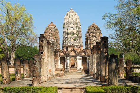 L’Ascesa del Regno di Sukhothai: Un Nuovo Ordine per il Siam Durante la Rivoluzione Theravada e l’Espansione Territorial