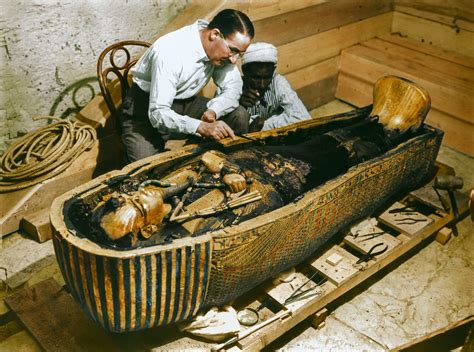 Il ritrovamento della Tomba KV63: una finestra sull'epoca di Tutankhamon e la politica funeraria dell'Antico Egitto